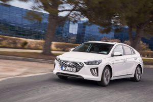 50f69cdb-2020-hyundai-ioniq-hybrid-15