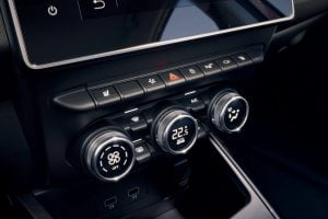 70f3a341-2020-renault-arkana-russia-30