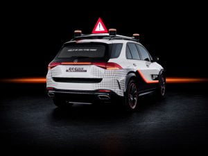 809570bd-mercedes-experimental-safety-vehicle-25