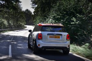 85f5c785-mini-jcw-countryman-11