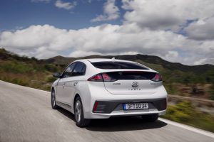9491662d-2020-hyundai-ioniq-hybrid-12