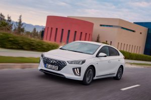 9d604f45-2020-hyundai-ioniq-plug-in-12