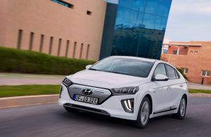 a4ea8ce6-2020-hyundai-ioniq-electric-15