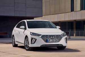 b2a55aaf-2020-hyundai-ioniq-plug-in-3
