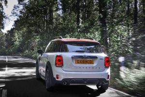 b3b1a85a-mini-jcw-countryman-8