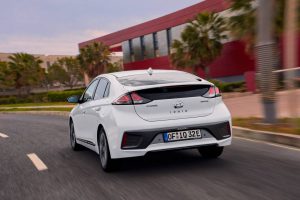c8b6d512-2020-hyundai-ioniq-electric-8