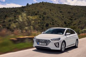 cc25aadb-2020-hyundai-ioniq-plug-in-9