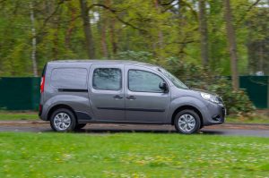 d6bbc797-nissan-nv250-l2-van-25