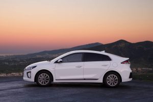 d783d489-2020-hyundai-ioniq-electric-7