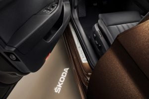 e0d8dd36-2020-skoda-superb-unveiled-officially-12