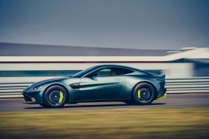 f59b21ed-aston-martin-vantage-amr-2