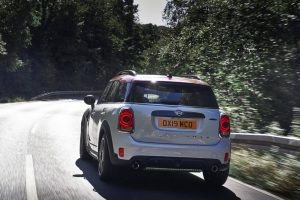 fae392de-mini-jcw-countryman-10