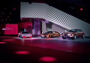 14098111-bmw-vision-m-next-concept-82