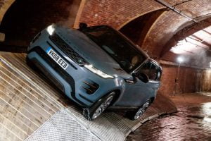 240b6394-range-rover-evoque-jamie-oliver-london-2