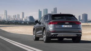 e7a49fd6-audi-sq8-25