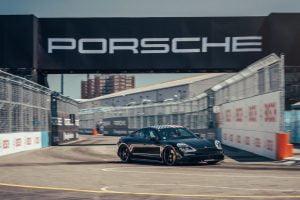 1614f829-porsche-taycan-usa-formulae-01
