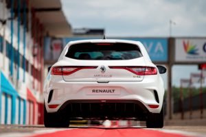 2280bfa2-renault-megane-rs-trophyr-20