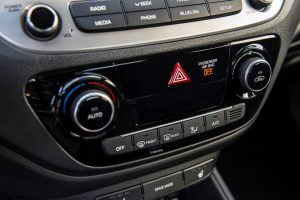 5fd9a9bc-2020-hyundai-accent-10