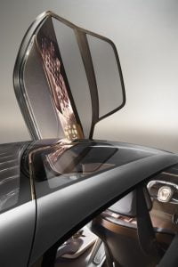 71b3e942-bentley-exp-100-gt-12