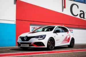 76a72863-renault-megane-rs-trophyr-25