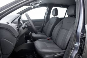 7cbd30af-2020-renault-logan-17