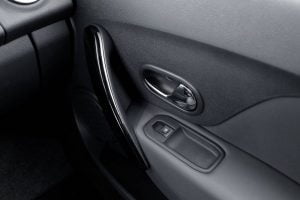 80fc930b-2020-renault-sandero-37