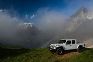8262b38b-2020-jeep-gladiator-europe-8