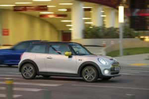 894150f1-2020-mini-cooper-se-launched-9