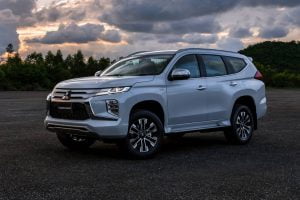 8eedcab6-2020-mitsubishi-pajero-sport-1