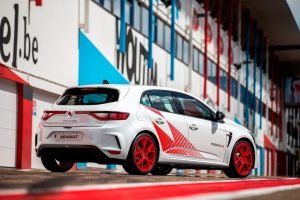 9715d716-renault-megane-rs-trophyr-21