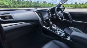 9d16daf9-2020-mitsubishi-pajero-sport-13