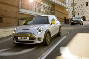 b0770c87-2020-mini-cooper-se-launched-14