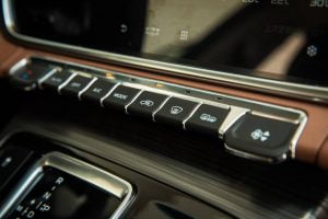 b8a4588b-2020-geely-bo-yue-pro-15