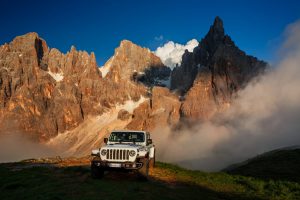 d06a0dc8-2020-jeep-gladiator-europe-9