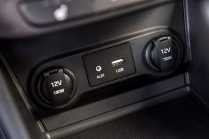 e25ddca1-2020-hyundai-accent-8