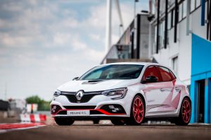 e423749f-renault-megane-rs-trophyr-24