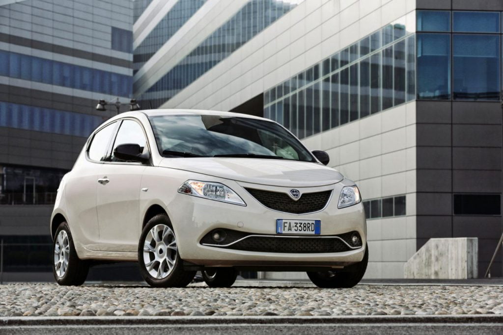 f867ee76-lancia-ypsilon-2016my-5