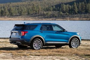 14314b76-2020-ford-explorer-hybrid-5