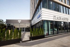 1b46c01c-aurus-showroom-moscow-03