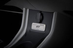 25c208d9-mclaren-gt-mso-pebble-beach-13