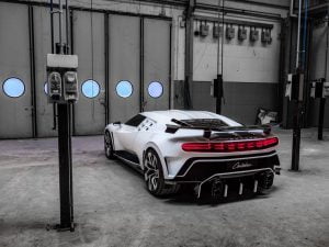 337101cb-bugatti-centodieci-4