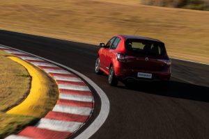 48a7c0fe-2020-renault-sandero-rs-facelift-21