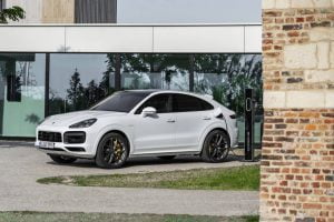 6a775f30-porsche-cayenne-turbo-s-e-hybrid-1