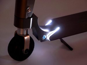 6cd2afdc-hyundai-electric-scooter-4