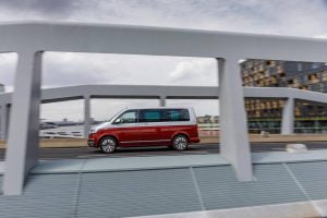 819ba60c-2020-vw-bulli-6.1-8