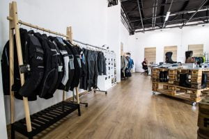 P90358819_highRes_motorcycle-hub-bucha