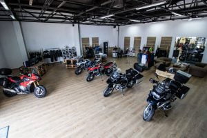 P90358829_highRes_motorcycle-hub-bucha