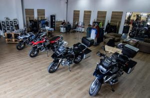 P90358830_highRes_motorcycle-hub-bucha