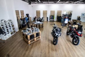 P90358833_highRes_motorcycle-hub-bucha