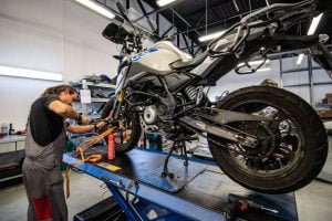 P90358837_highRes_motorcycle-hub-bucha